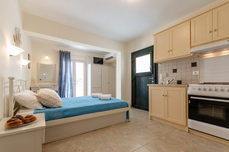 Ground floor double studio